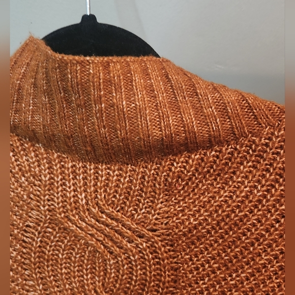 maurices- Bourbon mock neck sweater - Picture 5 of 8